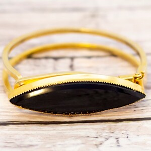 Vintage Long Sharp Oval Gold Tone Bangle 7 inch - CB16