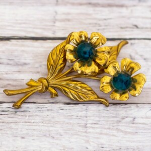 Vintage Art Nouveau Twin Flower Green Rhinestones Brooch - CB3