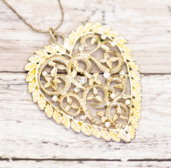 Vintage Gold Tone Art Nouveau Floral Heart Elven … - image 1