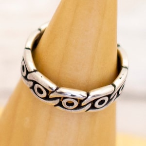 Vintage Mythical Eye Chains Sterling Silver Ring Size 6 - CB1