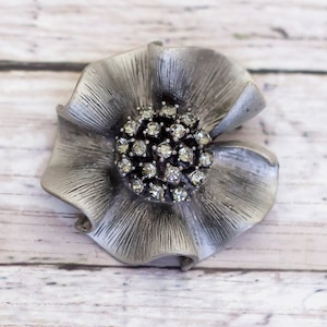 Vintage Silver Tone Art Nouveau Mythical Flower Brooch - CB4