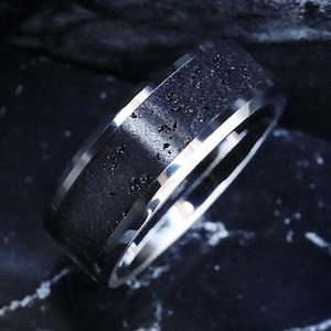 Premium Lava Inlay Wedding Ring, Black Lava Me&#39;s Wedding Band, Lava Ring Black and Grey Lava Rock Stone Inlay Black Ceramic Wedding Band 8mm