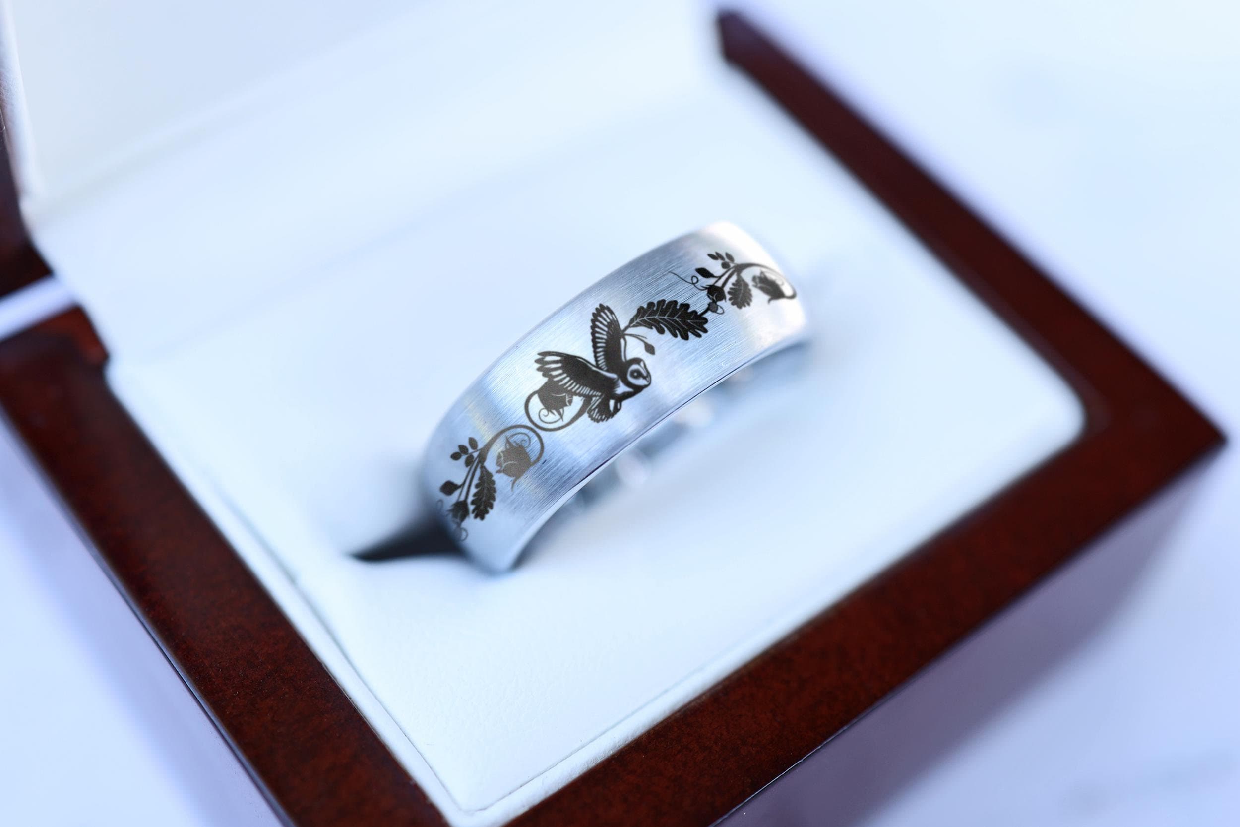 Owl Wedding Ring, Winged Owl Ring, Flying Owl In The Forest Ring, Treeline Wedding Band, Art Nouveau