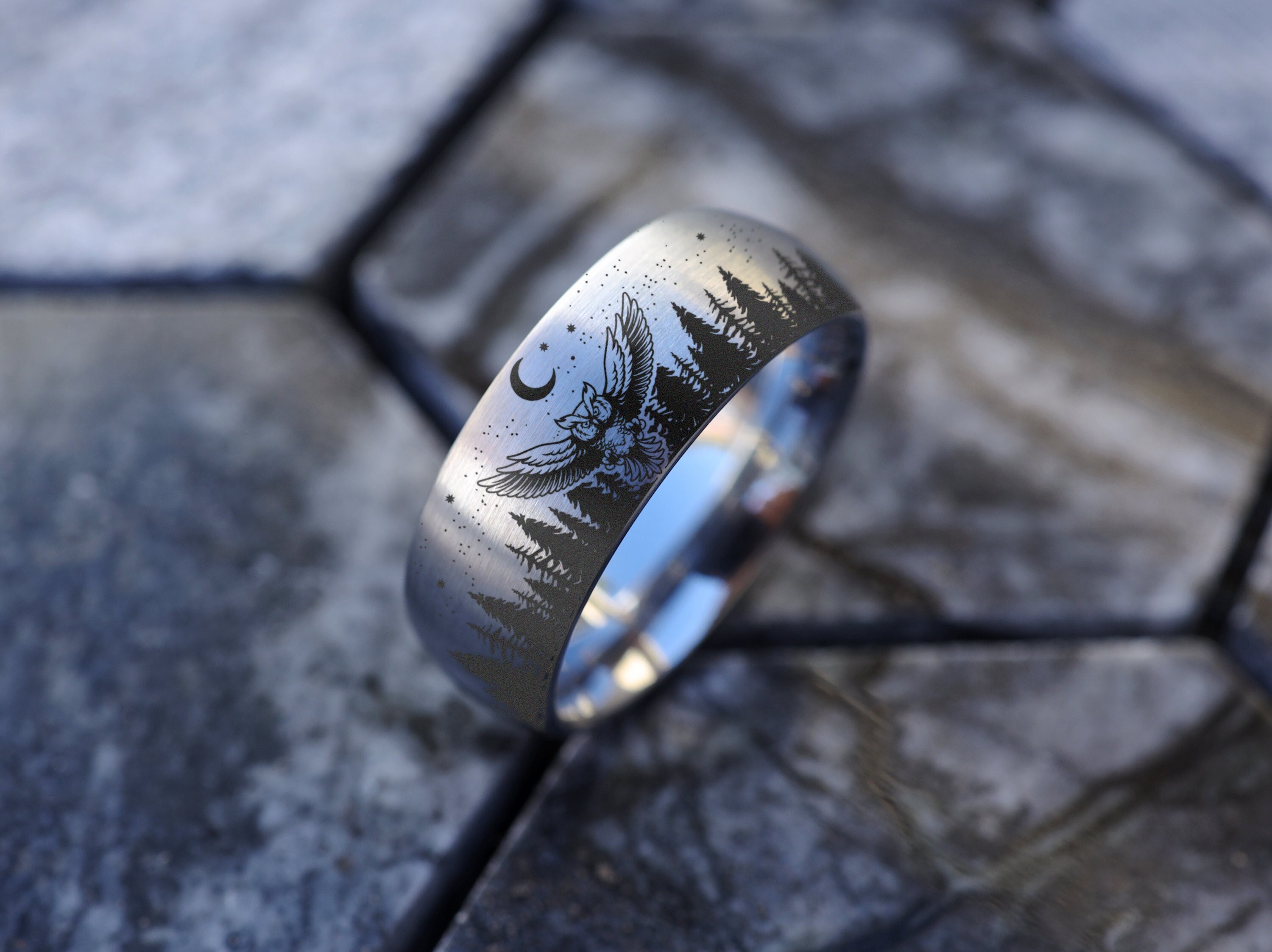 Owl Wedding Ring, Winged Owl Ring, Flying Owl In The Forest Ring, Treeline Wedding Band, Forest Anim