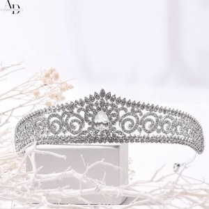 Vintage White Silver Crown, Elegant Wedding Tiara, Princess Silver Tiara, Pageant Prom Women Tiara Crown, Crystal Hair Tiara Christmas, Gift
