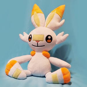 Glänsande Scorbunny Pokémon Lifesize Plysch - Anime-inspirerad handgjord plyschgosedjur samlarobjekt = Kawaii present till gamer bild 8