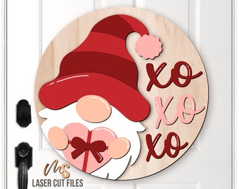 XOXO Valentine Gnome Door Hanger SVG: Valentines Day Sign Laser Cut Files Glowforge/Cricut