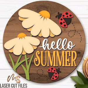 Daisy Summer Door Hanger Svg - Hello Summer Welcome Sign Svg - Coccinella Svg - File tagliati al laser estivi - Cartello porta estivo - Glowforge Cricut