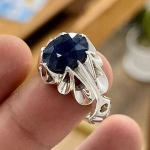 Anello fatto a mano in argento sterling 925 con zaffiro naturale blu profondo di Ceylon, vero zaffiro blu, elegante anello Neelam, regalo per lui/lei