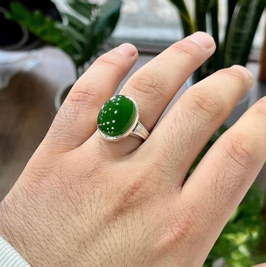 ハンドメイドのディープグリーンアゲートリング：スターリングシルバー