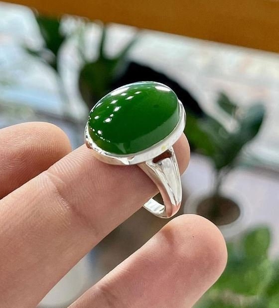 ハンドメイドのディープグリーンアゲートリング：スターリングシルバー