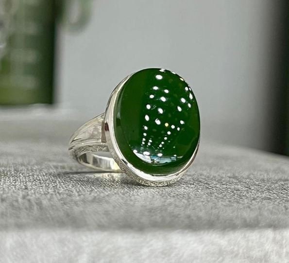 ハンドメイドのディープグリーンアゲートリング：スターリングシルバー