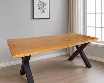 Massief eikenhouten eettafel uit één stuk hout | Tafel met natuurlijke levende rand | Hoogwaardig en handgemaakt met stalen onderstel