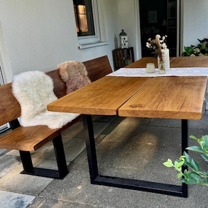 Woodhood matbord / trädgårdsbord, tillverkat av massiv ek och en robust stålram, massivt träbord, oljat, lämpligt för inomhus- och utomhusbruk, träbord bild 1