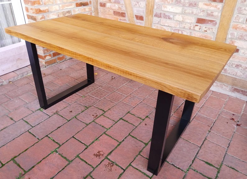 Woodhood matbord / trädgårdsbord, tillverkat av massiv ek och en robust stålram, massivt träbord, oljat, lämpligt för inomhus- och utomhusbruk, träbord bild 5