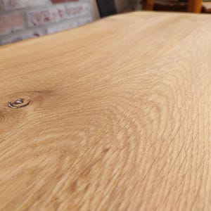 Woodhood matbord / trädgårdsbord, tillverkat av massiv ek och en robust stålram, massivt träbord, oljat, lämpligt för inomhus- och utomhusbruk, träbord bild 7