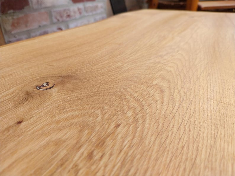 Woodhood matbord / trädgårdsbord, tillverkat av massiv ek och en robust stålram, massivt träbord, oljat, lämpligt för inomhus- och utomhusbruk, träbord bild 7