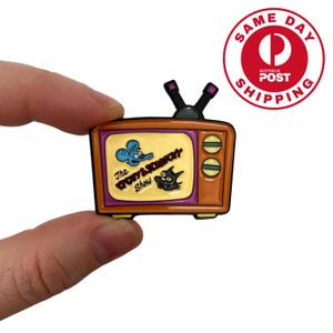 Enamel Pin, Itchy And Scratchy Old Television Accessory Movie Lover Gift, Retro Collectible Clothes Pin