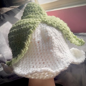 Lilly of the valley bucket hat