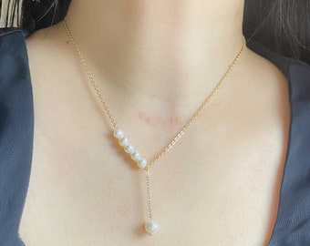 Minimalist freshwater pearl necklace, natural white pearl necklace, bridal necklace, wedding jewelry, bridesmaids gift