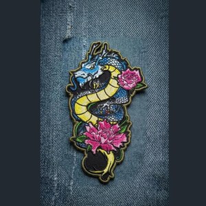 Custom embroidered dragon flower patch japanese style tattoo design oriental aesthetic iron on badge for jacket backpack