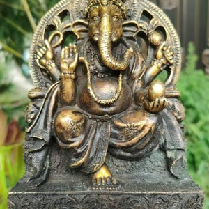 Tibetan Buddhist Prayer Offering Elephant God Buddha Treasure Ganesh Lord Ganesha  Horse Treasure Tibet Tibetan Altar Offering Decor .kk095