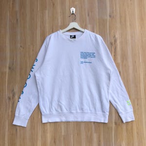 Vintage Nike Swoosh Sportswear Pullover Small Logo Sweatshirt