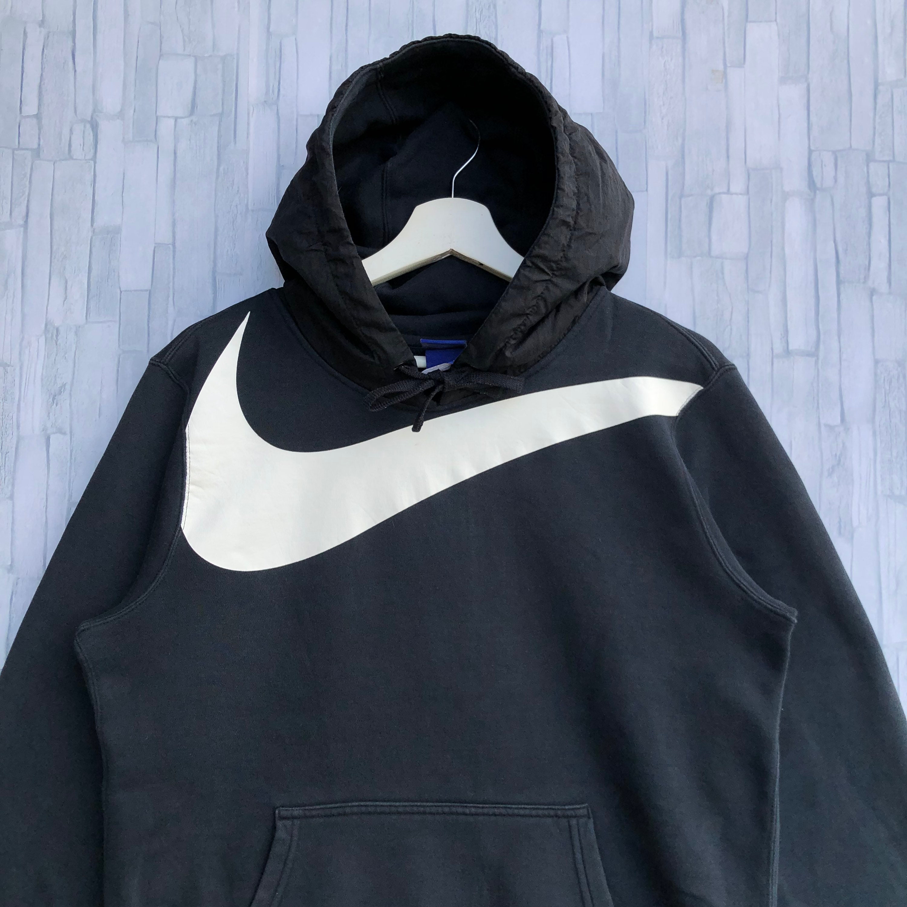 Hoodie nike swoosh logo hotsell