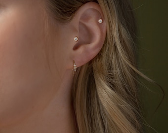 Solitaire Diamond Tragus Piercing,Flat Back Piercing in 14K Solid Gold,18G Cartilage Single Earring,8-6 mm Bar Length