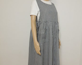 Checked apron dress with long double slit, summer dress with bows and side pockets, women's fashion