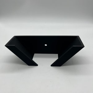 Wall mount for padel racket