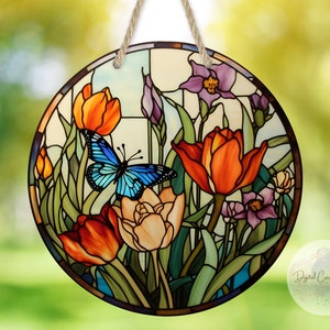 Design de sublimação redonda de vitral de borboletas e tulipas, PNG, download digital cabide de porta redonda, design de montanha-russa, coletor de sol