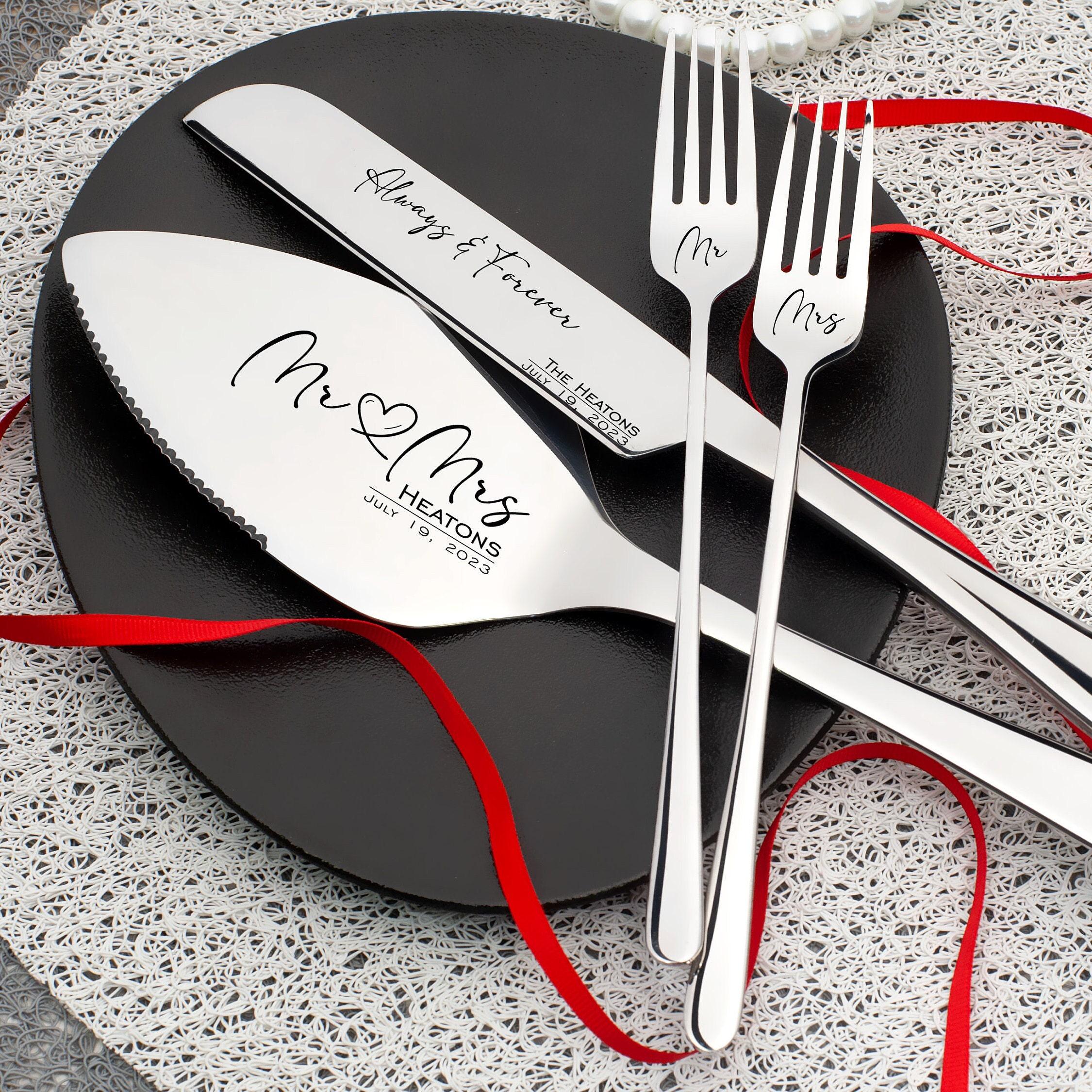 Hochzeitstorten-Besteck Set Mit Weißem Satinband & Roten Rosen - Messer & Schaufel, 30,5cm & 24,5cm