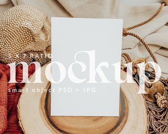 Mockup voor Halloween-feestuitnodiging | Halloween-pompoenkaartmodel | Herfstkaartmodel | 5X7 kaartmodel | Slim object - H004
