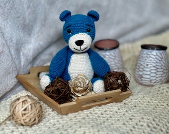 Blue the bear crochetpattern