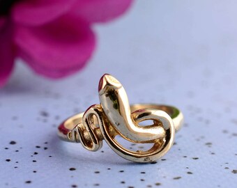 Handcrafted Brass Snake Ring – Boho Statement Band Jewelry – Unisex Adjustable Open Ring