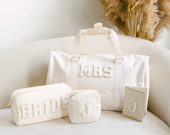 Set di borse da sposa personalizzate / Regalo per la sposa / Set da viaggio per la luna di miele / Borsone da sposa personalizzato / Borsa con toppe in ciniglia Mrs