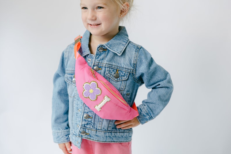 Gepersonaliseerde nylon heuptasje voor kinderen Chenille Letter Patch Heuptasje Aangepaste kinderriemtas Mini-heuptasje voor kinderen Crossbody-patchtas afbeelding 4