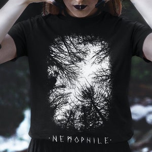 Waldliebhaber Unisex T-Shirt - Nemophile TShirt Hail Nature Norse Pagan Gothic Kleidung Goth Shirt Black Metal Tshirt Runen Waldliebhaber Geschenk