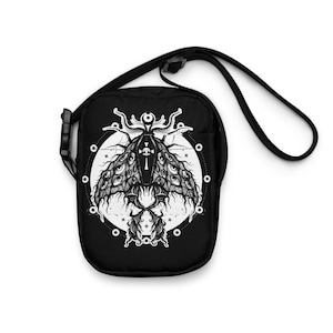 Gothic Umhängetasche Witchy Motte Tasche Gothic Motte Hexe Crossbody Bag Gothic Geldbörse Witchy Messenger Bag Spooky Bag Coffin Bag Dark Moth Geldbörse