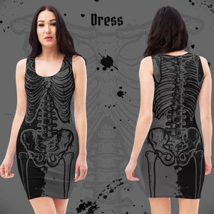 K&ouml;nnte beinhalten: &Auml;rmelloses, schwarz-graues Kleid mit einem Skelett-Design von Brustkorb und Wirbels&auml;ule. Das Wort "Dress" ist oben aufgedruckt. Das Kleid hat einen Rundhalsausschnitt und eine figurbetonte Passform, mit grauem Hintergrund und schwarzen Farbspritzern.