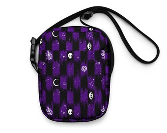 Bolsa Transversal Gótica: Bolsa de Ombro Roxa com Estilo Bruxo, Estética Sombria