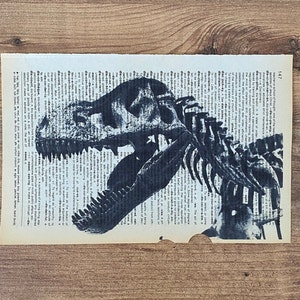 Set of 6 Dinosaur Skeleton Prints on Old Dictionary Page, Dinosaur Lover Gift, Dinosaur Wall Art, Vintage Dinosaur Art, Boys Room Wall Art image 7