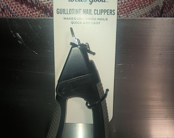 Guillotine Pet Nail Clippers for Dogs - Makes Grooming Nails Quick and Easy
