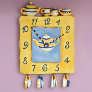 3D Relief Teapot Kitchen Wall Clock Yellow & Blue Resin Art Shabby Chic Decor Hand-Painted Perfect Gift for Tea Lovers! Kitchen Decor
