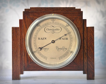 Barómetro de pared Art Déco, estación meteorológica inglesa de roble de la década de 1930 - Diseño minimalista de rascacielos - Instrumento británico restaurado - Para colgar en la pared
