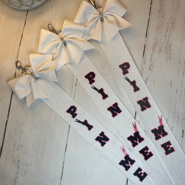 Jubeln Pin Me Ribbon - Jubeln Geschenke - Pin Me - Gewinnspiel Pins