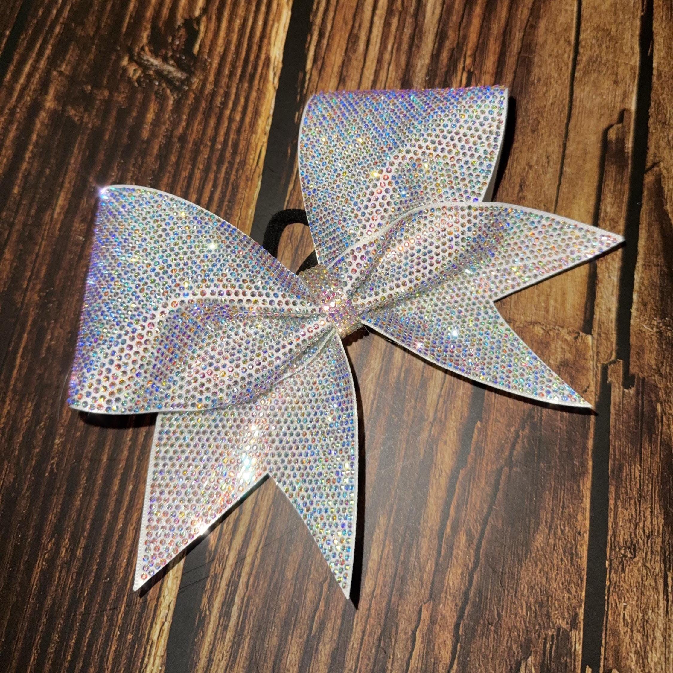 White cheer bows with sparkles - Etsy Schweiz, image size:2250x2250
