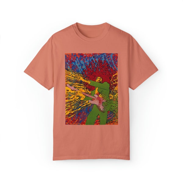 Rock Out avec Jimi Hendrix sur ce t-shirt ultra-doux et teint en pièce aux couleurs confortables