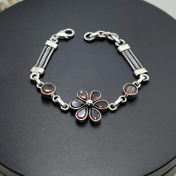 酸化スターリングシルバーガーネットブレスレット：ハンドメイドの花柄